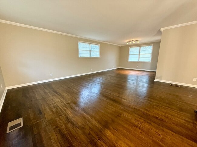 Photo - 101 Jones Valley Dr SW