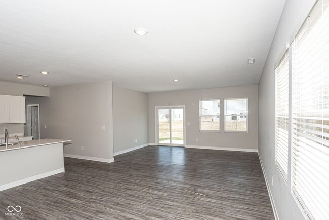 Photo - 2519 Dixon Crk Dr