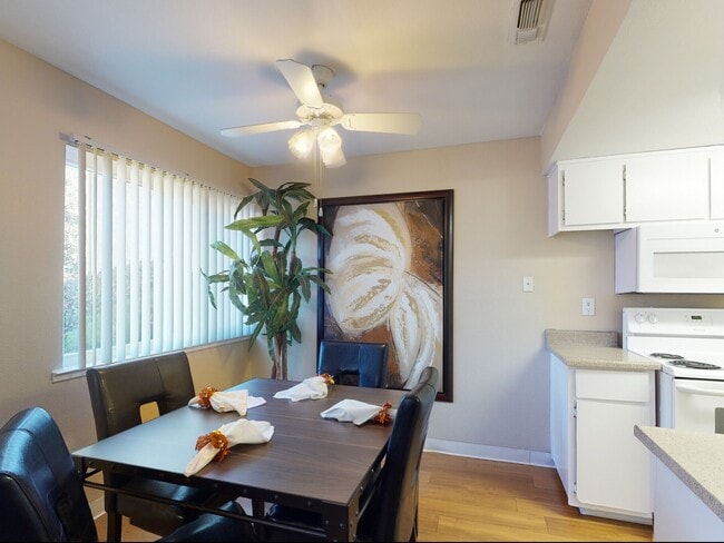 Photo - Acacia Apartments