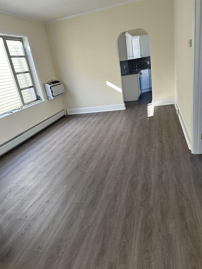 Photo - 547 Avenue A Apartamento Unidad 2