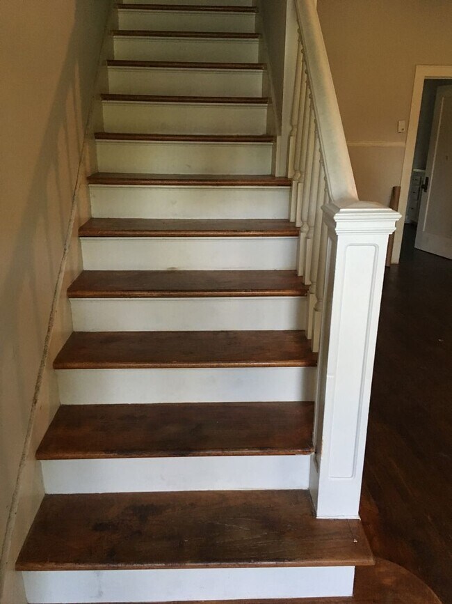 Photo - 419 E 6th St Unit 419