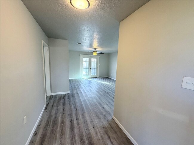 Photo - 214 S Texas St