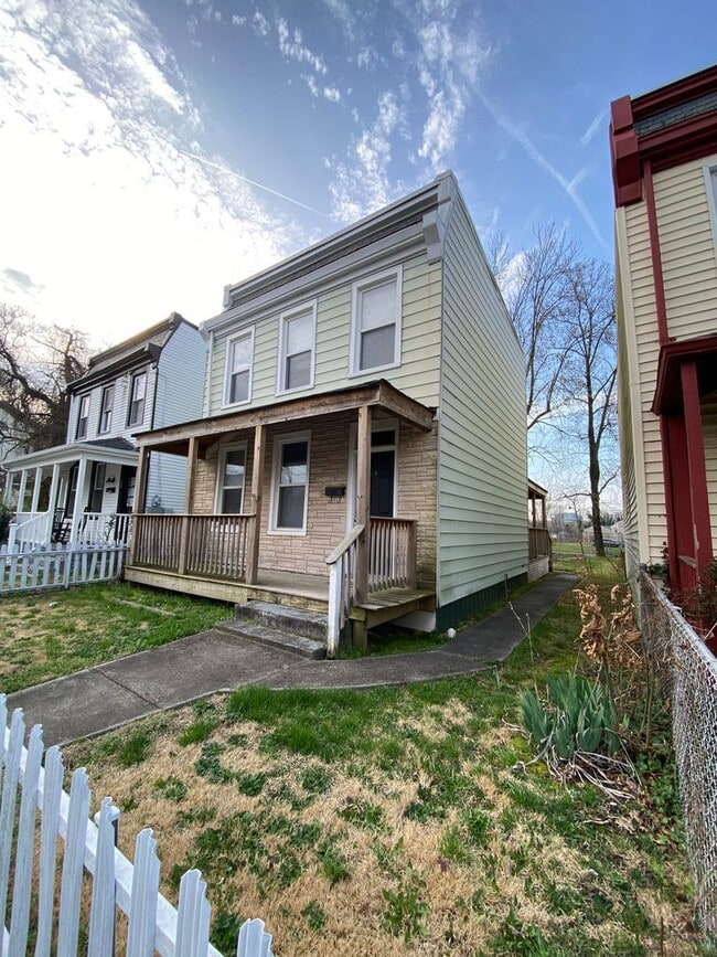 Photo - 207 Wellford St