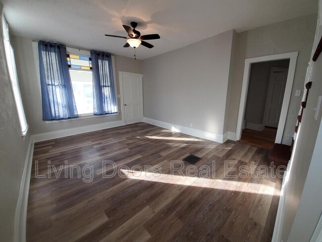 Photo - 838 F St