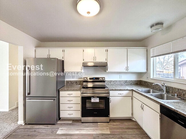 Photo - 739 43rd Ave