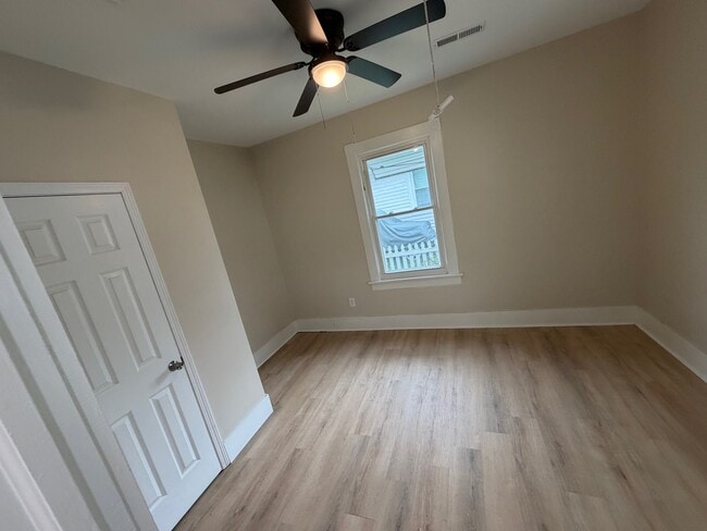 Photo - 1326 Morton Ave SE