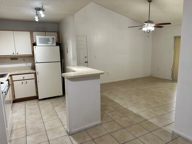 Photo - 7200 NW 179th St Unit 311