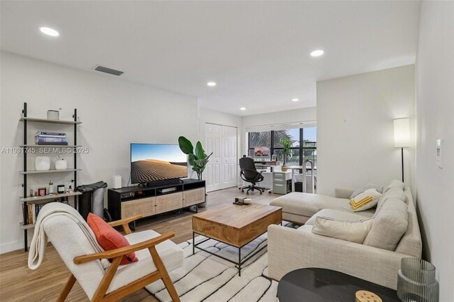 Building Photo - 2926 S University Dr Unit 6204