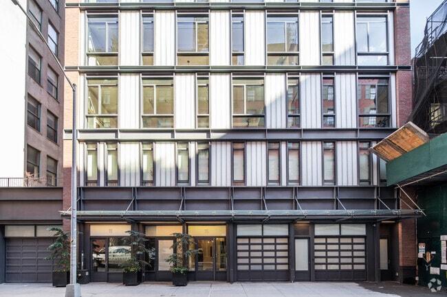 Photo - 11-15 Leonard St