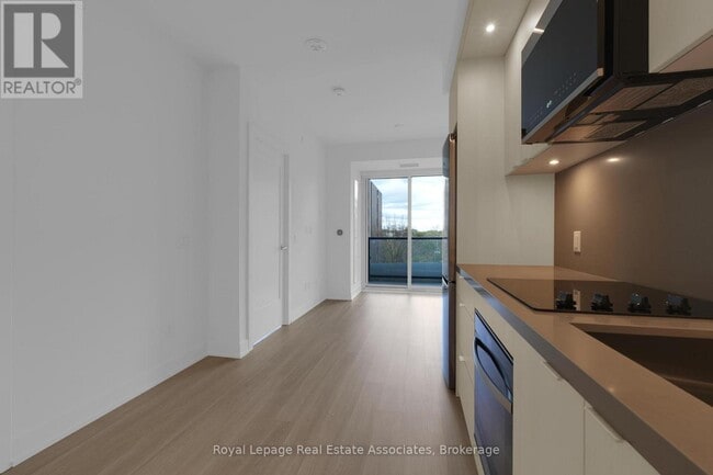 Photo - 60 Central Park Roadway Unité 414