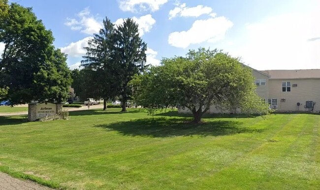 Photo - 170 E 2nd St