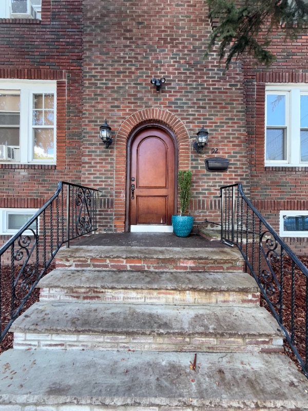 Building Photo - 92-94-94 Schofield St Unit 1R Rental