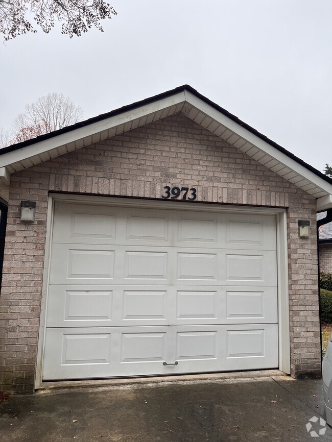 Building Photo - Available NOW! Unit 3973 Rental