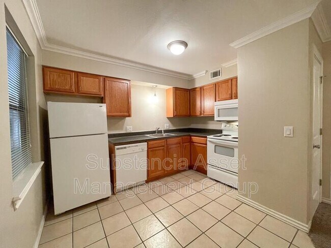 Building Photo - 1428 NW 27th St