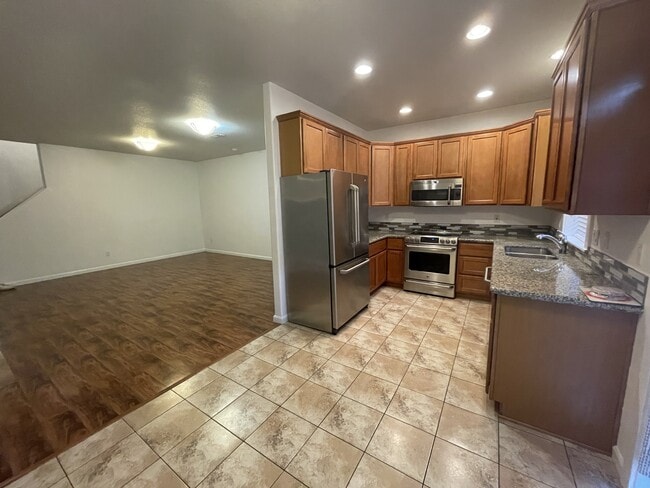 Photo - 13556 SE Steele St