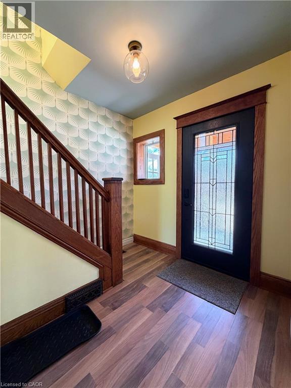 Photo - 104 Paling Ave