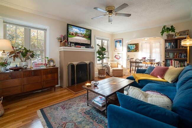 Photo - 443 Shine Ave