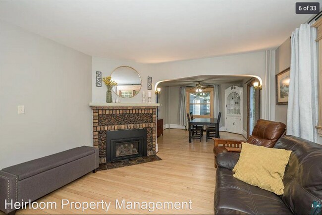 Photo - 4 br, 2 bath House - 4125 Lombard St