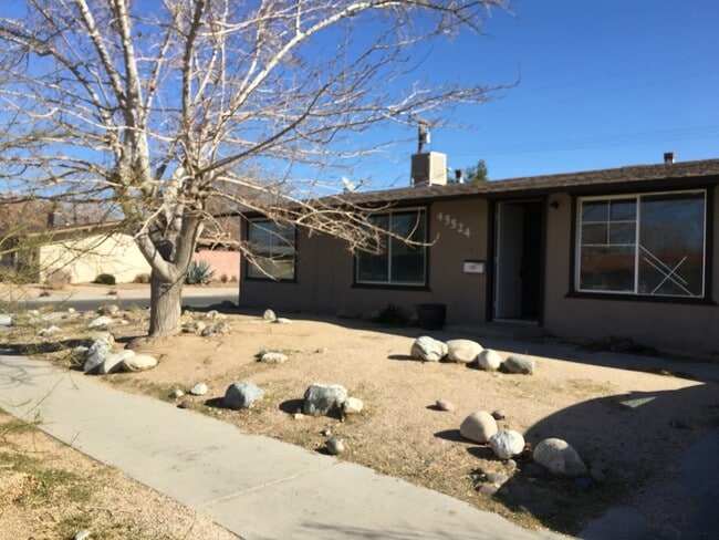 Building Photo - COMING SOON!!! WEST LANCASTER 3+1.5 on Large lot