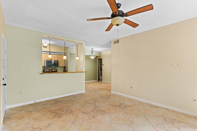 Photo - 1170 Reserve Way