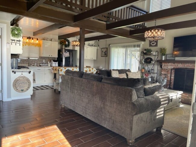 Photo - Completely Furnished -  2 BEDROOM 2 BATH+ ...