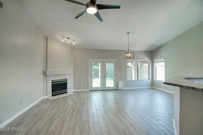 Photo - 762 N Boulder St