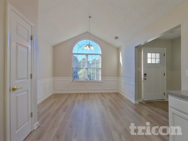 Photo - 5545 Amber Cove Way