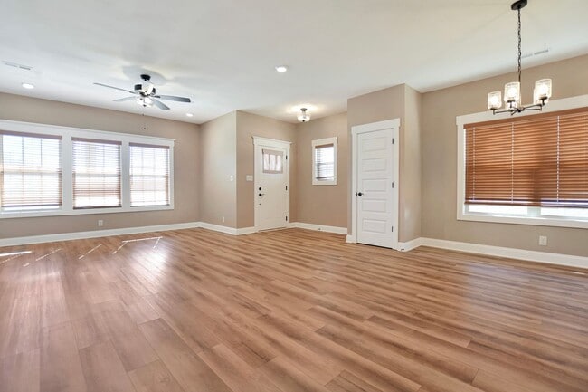 Photo - Pet Friendly Three Bedroom!