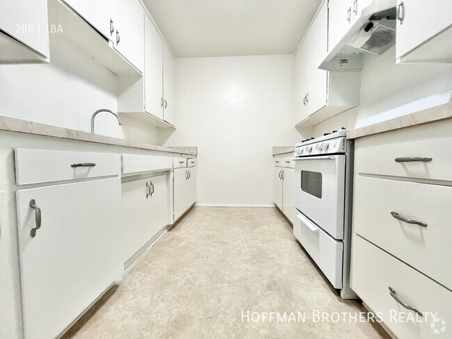 Building Photo - 7616 Fulton Ave North Hollywood, CA 91605 Unit 28 Rental