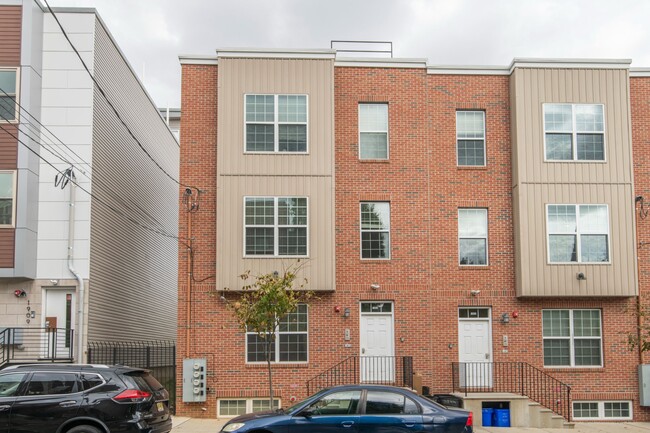 Building Photo - 1905 N 7th St Unit 1