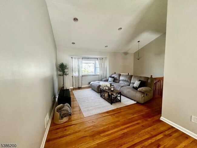 Photo - 119 Cindy Ct