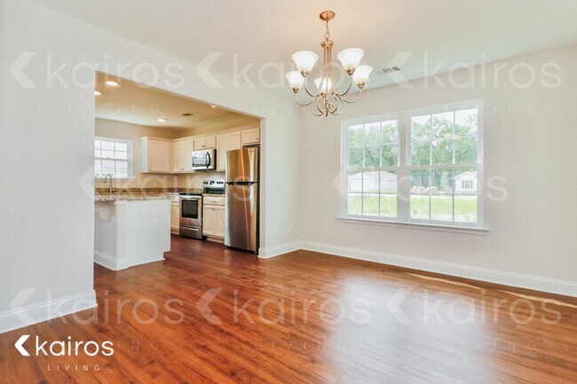 Photo - 107 Scots Pne Ct