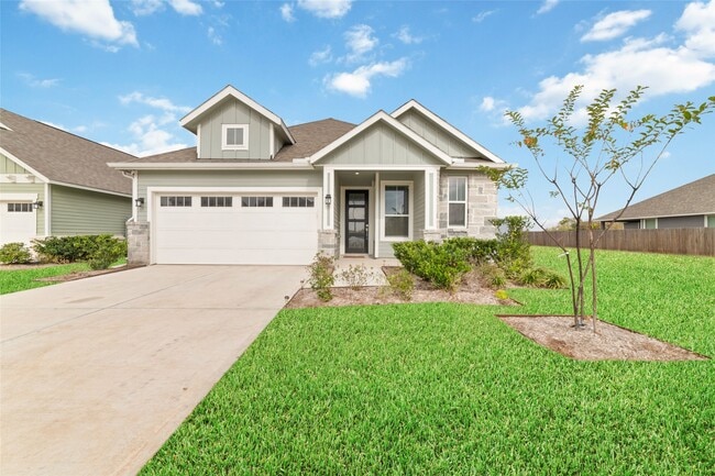 Building Photo - 32906 School Hl Rd