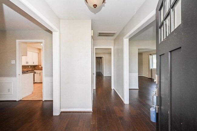 Photo - 6555 Grovewood Ln