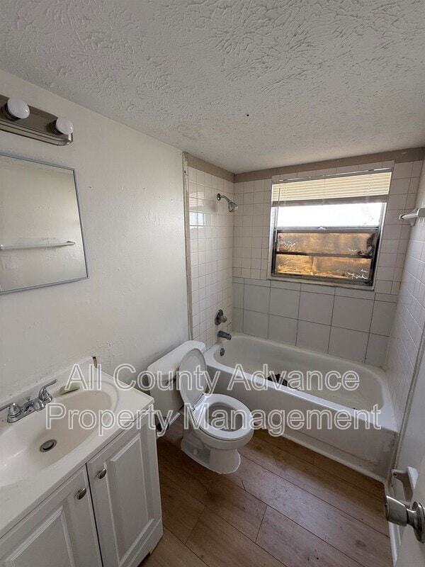 Photo - 4911 E Temple Heights Rd Unit B