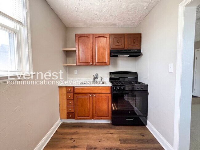 1049 E Patapsco Ave