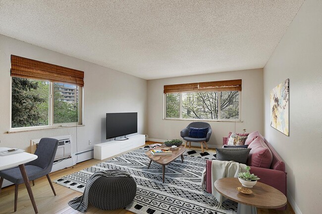 Building Photo - WestEnd Rental