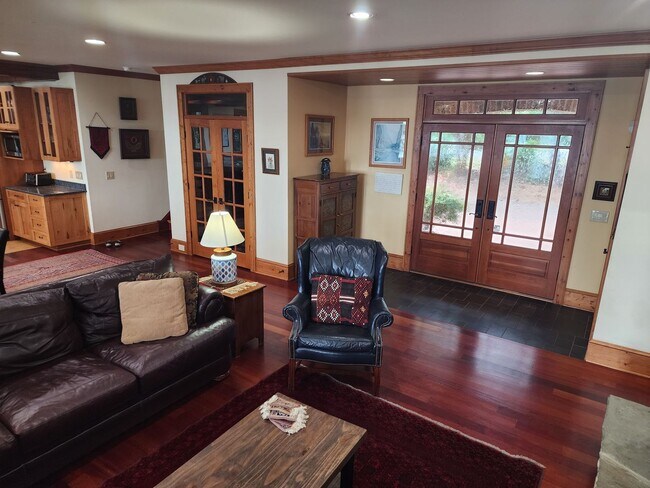 Photo - Fully Furnished Lakefront Home