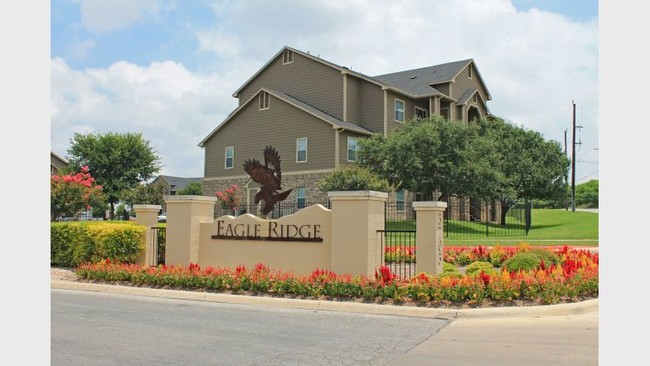 Eagle Ridge Apartments - Eagle Ridge Apartments