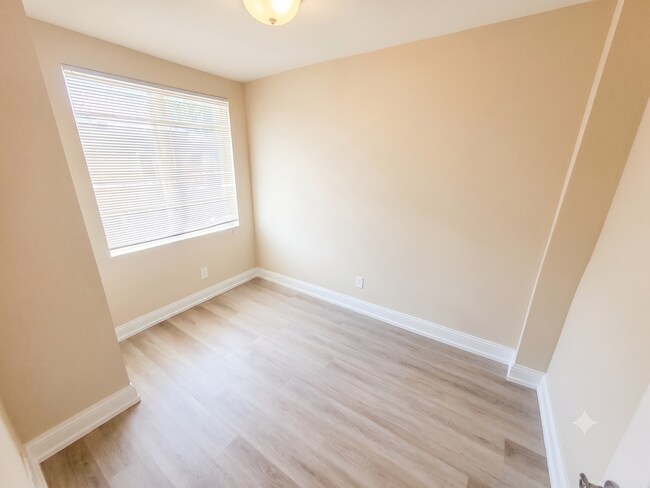 Photo - ??? UPDATED COZY 3 BEDROOMS AND 1.5 BATH HOME LOCATED IN NORTHEAST/LAWNCREST!!! ???