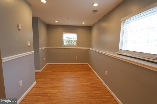 Building Photo - 157 Azalea Ct Unit 21-1