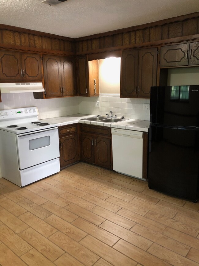 Building Photo - Blue Springs Quad Unit A Rental