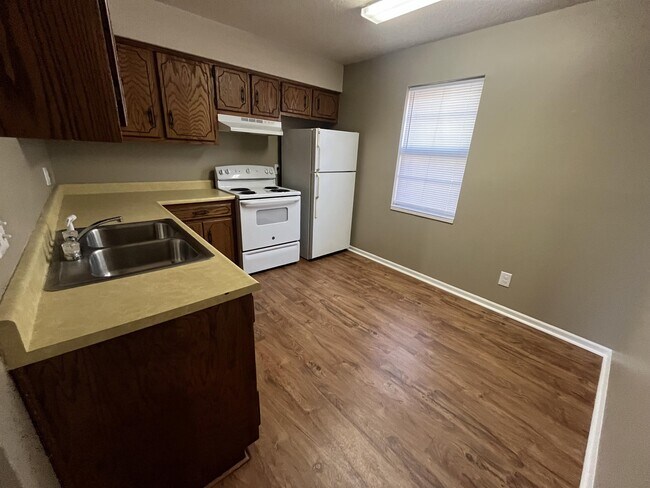 Photo - 511 Laurel St