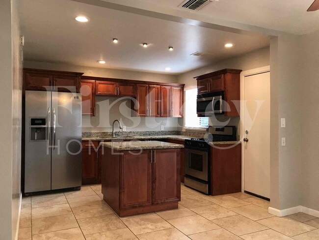 Photo - 1507 W Berridge Ln