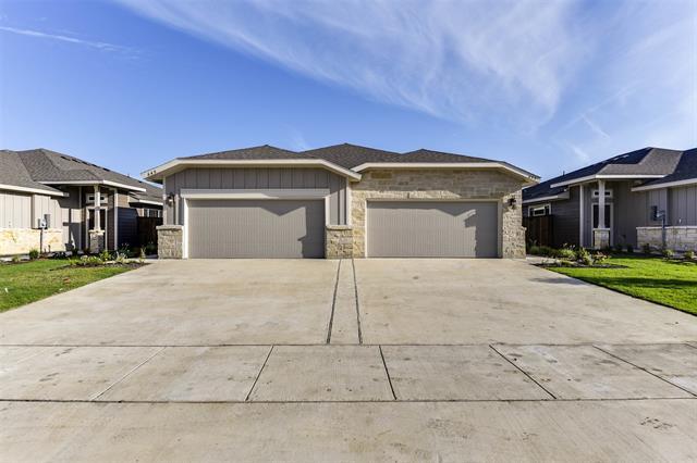 Photo - 649 Blackland dr