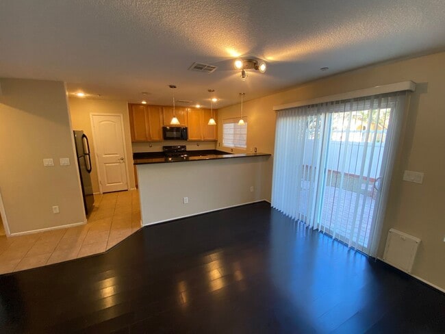Photo - Beautiful 3 bed/2.5 bath home located in H...