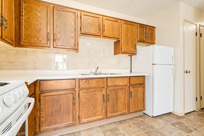 Photo - Gleneagles Apartments