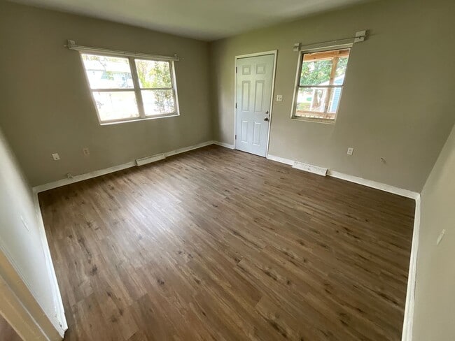 Photo - Near High Point University! Three bedroom cottage off University Pkwy in High Point
