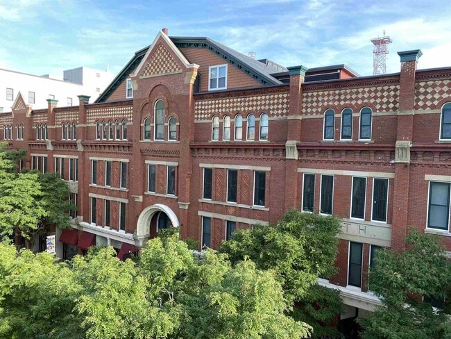 Building Photo - 30 Hanover St Unit 305