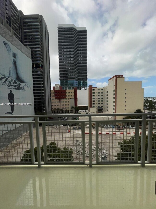 Photo - 244 Biscayne Blvd Unidad 643